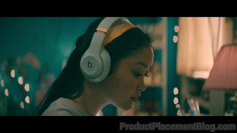 Beats Headphones of Lana Condor as Lara Jean ‘LJ' Song Covey in To All the Boys Always and Forever (4)