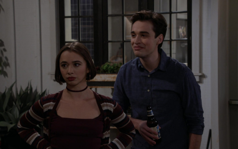 Blue Moon Beer Enjoyed by Joey Bragg as Freddie Raines in Call Your Mother S01E06 (2)