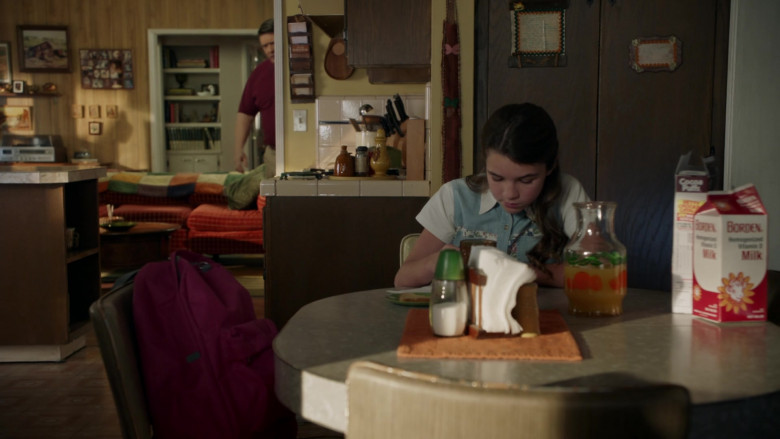 Borden Dairy Milk in Young Sheldon S04E08