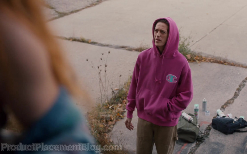 Champion Pink Hoodie in Pretty Hard Cases S01E03 (1)