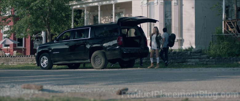 Chevrolet Suburban Car in Wrong Turn (2)