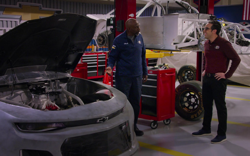 Chevy Camaro ZL1 Car in The Crew S01E03 TV Show (1)