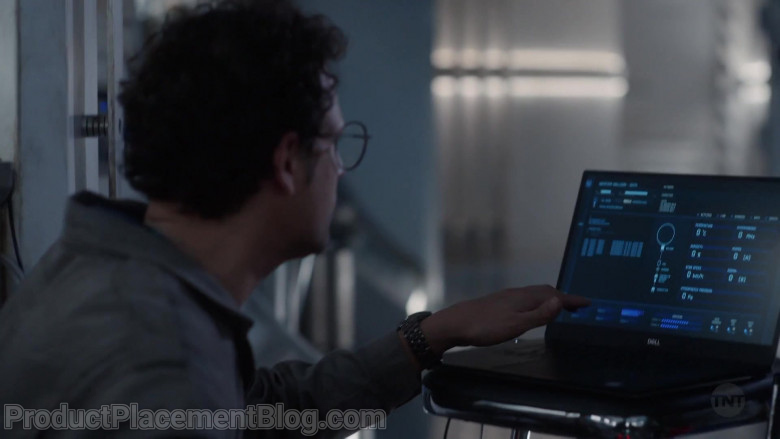 Dell Laptop of Roberto Urbina as Javier de La Torre in Snowpiercer S02E04