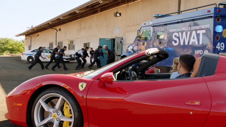 Ferrari 488 Spider Car Spotted in Magnum P.I. S03E07 TV Series (5)