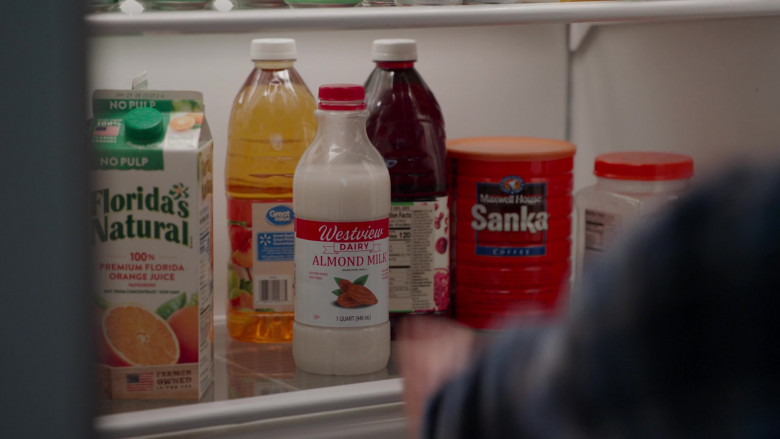 Florida's Natural Orange Juice, Great Value Drink and SANKA Maxwell House Instant Coffee in WandaVision S01E07