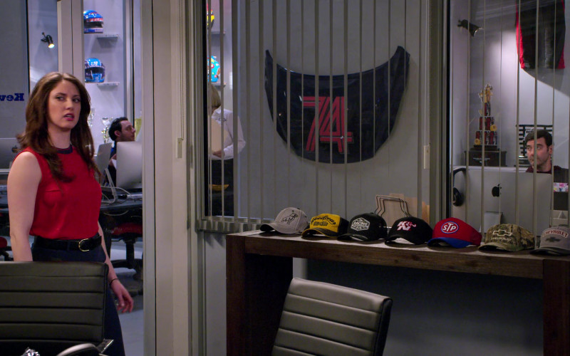 Goodyear, The Racing Warehouse, K&N, STP and Chevrolet Caps and Apple iMac Computer in The Crew S01E03 "Hot Mushroom Meat" (2021)