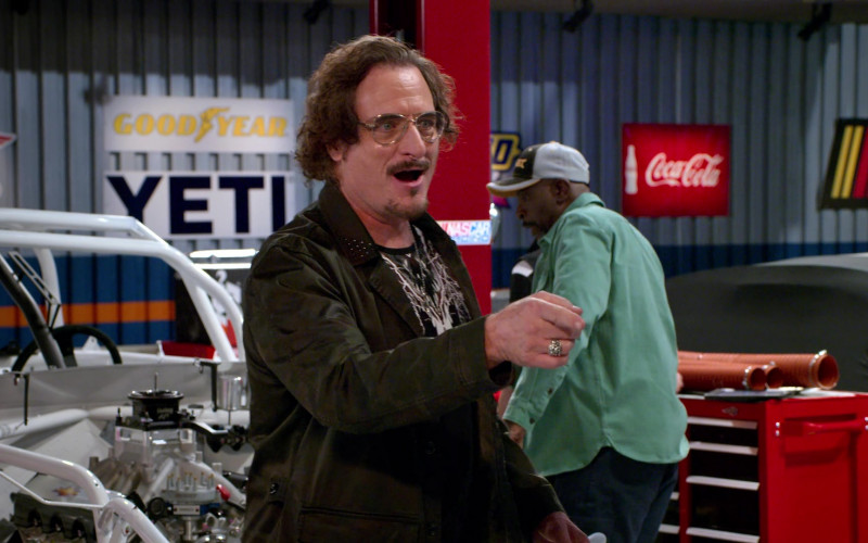 Goodyear, Yeti and Coca-Cola in The Crew S01E02
