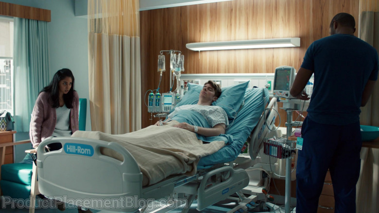 Hill-Rom Bed in Nurses S01E09 Mirror Box (2020)