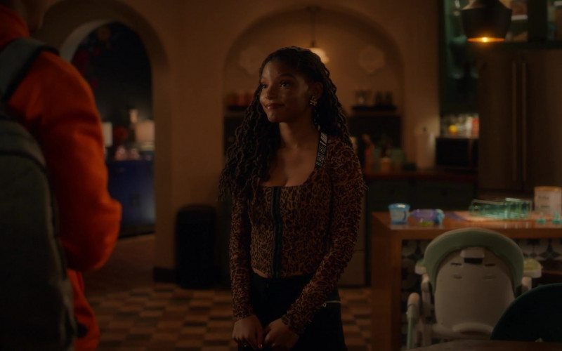 I Am Gia Top of Halle Bailey as Sky Forster in Grown-ish S03E14 "Know Yourself" (2021)