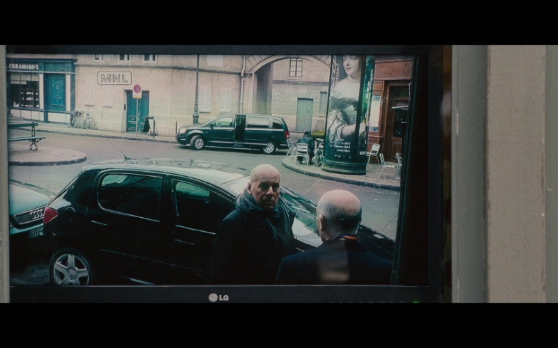 LG Monitor in Red 2 (2013)