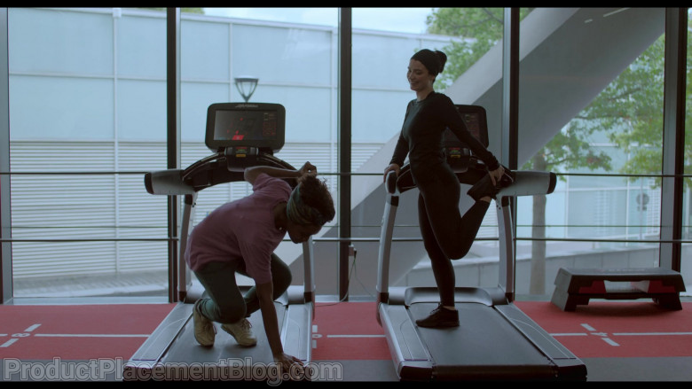 Life Fitness Treadmills in Behind Her Eyes S01E02 Lucid Dreaming (2021)