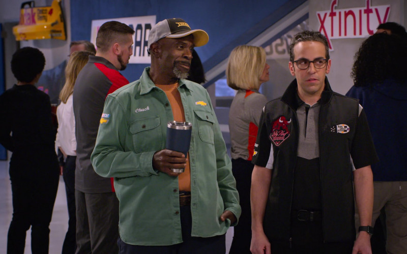 Mack Truck Cap and Chevrolet Shirt of Gary Anthony Williams as Chuck, Xfinity Sign in The Crew S01E02 (1)
