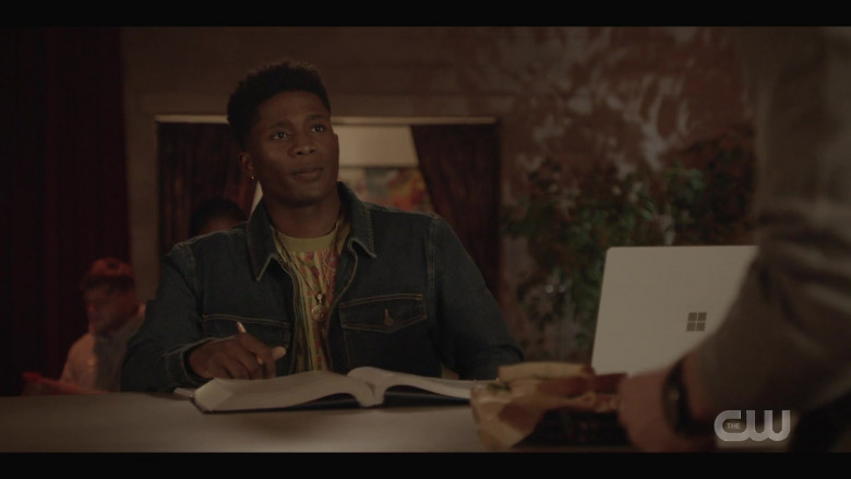 Microsoft Surface Laptop Used by Actor in All American S03E03 High Expectations (2021)