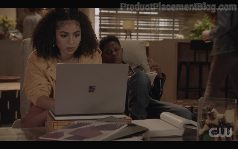Microsoft Surface Laptop of Chelsea Tavares as Patience in All American S03E04 (1)