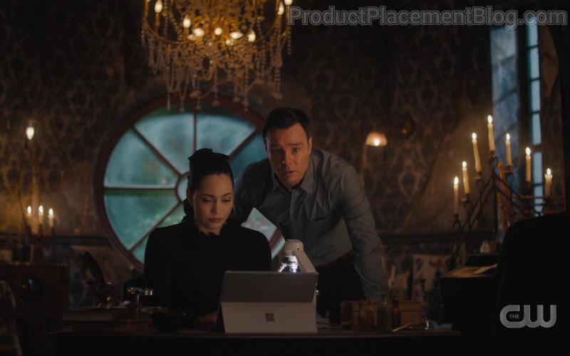 Microsoft Surface Tablet in Charmed S03E03 Triage (2021)