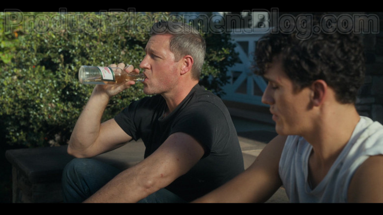 Miller High Life Beer Enjoyed by Edward Burns as Artie Farrell in Bridge and Tunnel S01E03 (2)
