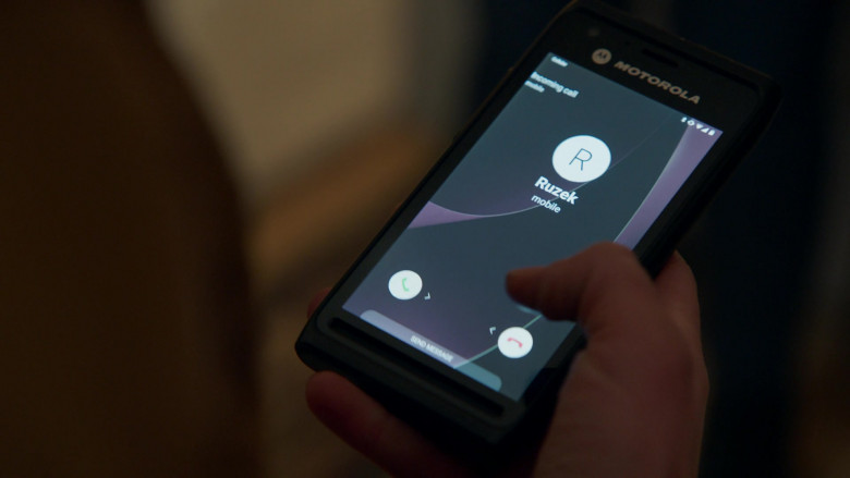 Motorola Mobile Phone Used by Marina Squerciati as Officer Kim Burgess in Chicago P.D. S08E05 (1)