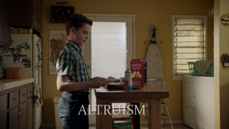 Nabisco Ritz Crackers and Hospitality Cereal in Young Sheldon S04E08
