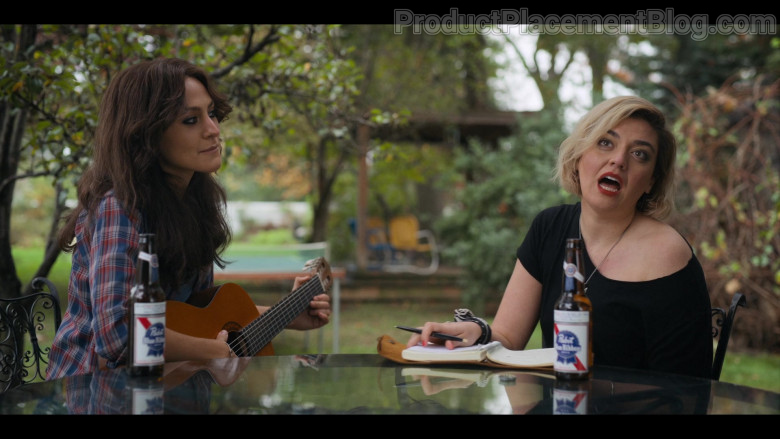 Pabst Blue Ribbon Beer in Bridge and Tunnel S01E04 Just Friends (2021)