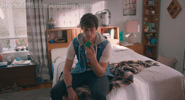 Rubik’s Cube of Kyle Allen as Mark in The Map of Tiny Perfect Things (1)
