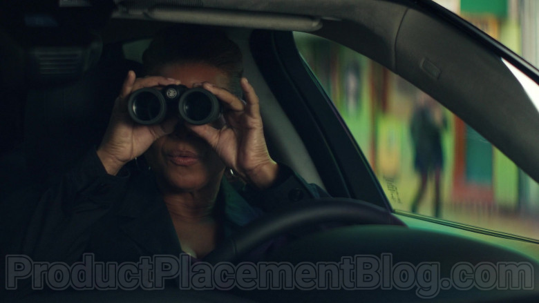 SIG Sauer Binocular Used by Queen Latifah as Robyn McCall in The Equalizer S01E01 (2021)