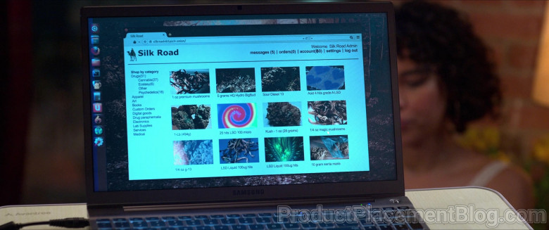 Samsung Laptop of Nick Robinson as Ross Ulbricht in Silk Road Movie (5)