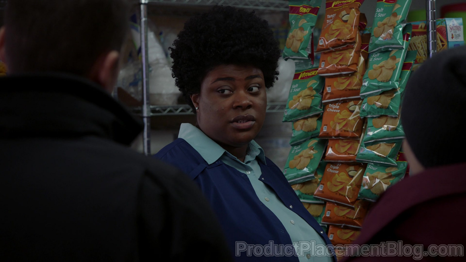 Snak King Vitner's Chips In Chicago P.D. S08E06 "Equal Justice" (2021)