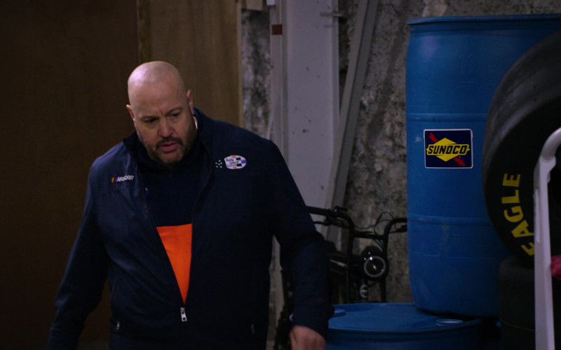 Sunoco Blue Barrel in The Crew S01E04 You Seem Like A Perfectly Serviceable Woman (2021)