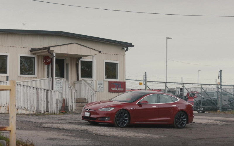 Tesla Model S Red Car in Pretty Hard Cases S01E04 "Feathers" (2021)