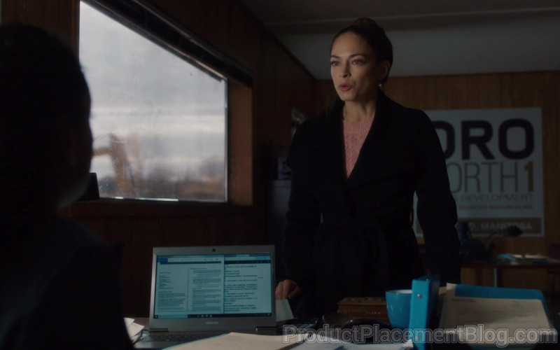 Toshiba Laptop in Burden of Truth S04E03 From Out The Gloomy Rack (2021)