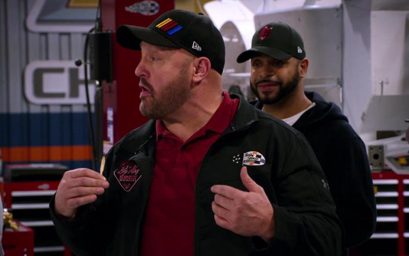 UA Jacket and New Era Cap of Kevin James in The Crew S01E03