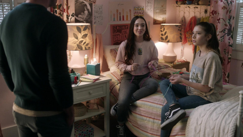 Vans HiTop Black Shoes of Makenzie Moss as Natalie in The Unicorn S02E10 In Memory Of… (2021)