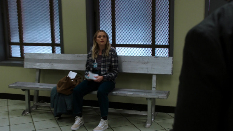 Vans Women’s HiTop Shoes in Law & Order SVU S22E08 The Only Way Out Is Through (2021)