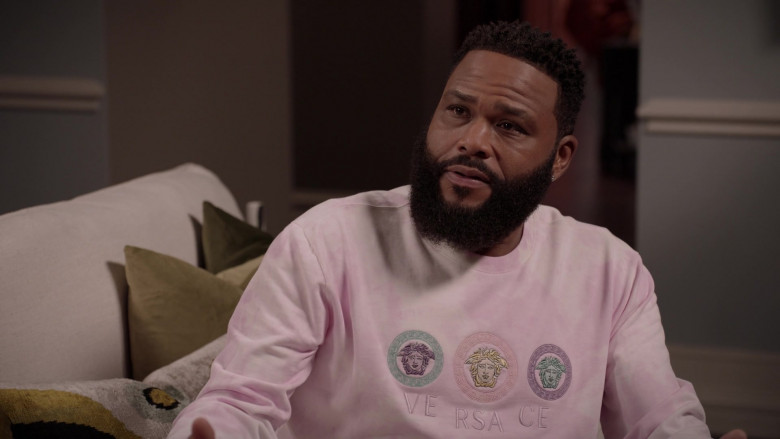 Versace Men's Sweatshirt Outfit of Anthony Anderson as Dre in Black-ish S07E10 (4)