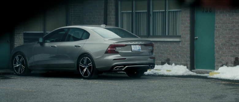 Volvo S60 Hybrid T8 R-Design Car of Evangeline Lilly as Claire Reimann in Crisis Movie 2021 (5)