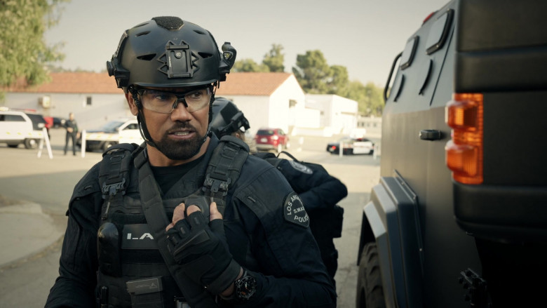 5.11 Tactical Wrist Watch of Actor Shemar Moore as Hondo in S.W.A.T. S04E10 (2)
