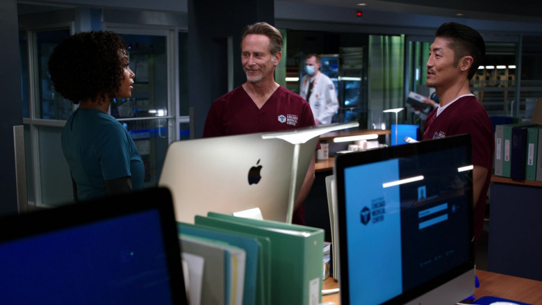 Apple iMac Computers in Chicago Med S06E08 (2)