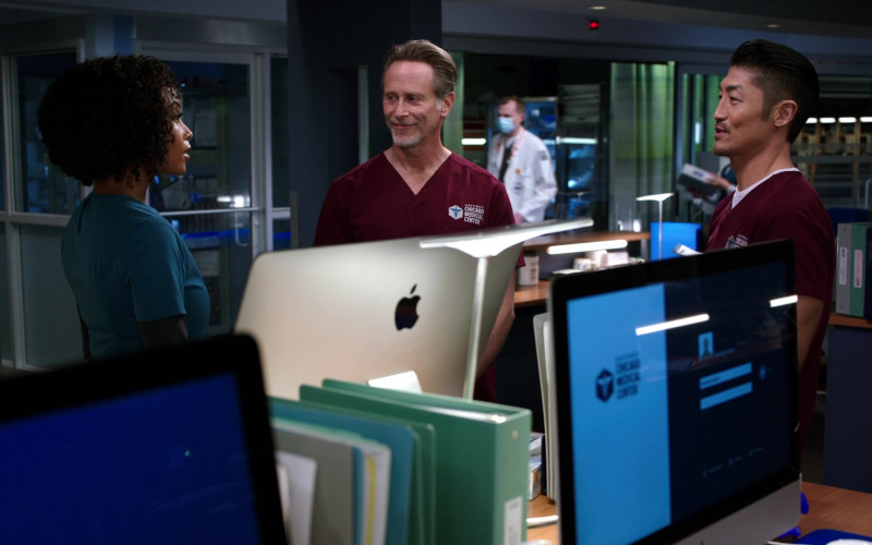 Apple iMac Computers in Chicago Med S06E08 (2)