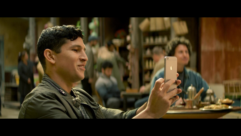 Apple iPhone Smartphone of Danny Ramirez as Joaquin Torres in The Falcon and the Winter Soldier S01E01 TV Show (1)