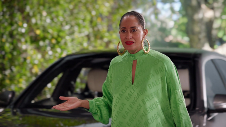 Balenciaga Green Blouse Top Outfit of Tracee Ellis Ross as Rainbow Johnson in Black-ish S07E16 2021 (2)