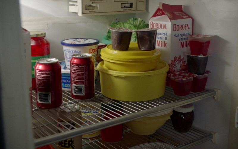 Borden Homogenized Vitamin Milk, Daisy Cottage Cheese and A&W Root Beer in Young Sheldon S04E11 TV Show