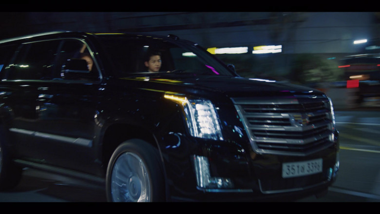 Cadillac Escalade SUV in Vincenzo S01E07 (2)