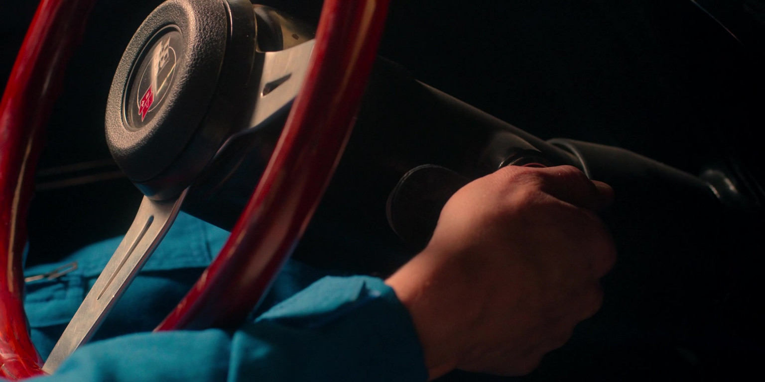 Chevrolet Corvette C3 Blue Car In For All Mankind S02E04 "Pathfinder