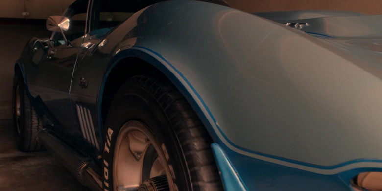 Chevrolet Corvette C3 Blue Car in For All Mankind S02E04 TV Show (3)