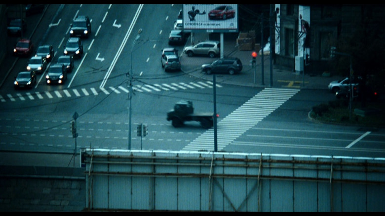 Citroën C4 billboard in A Good Day to Die Hard (2013)