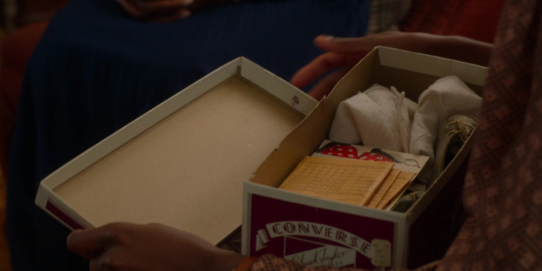 Converse Athletic Shoe Box in For All Mankind S02E04 (2)