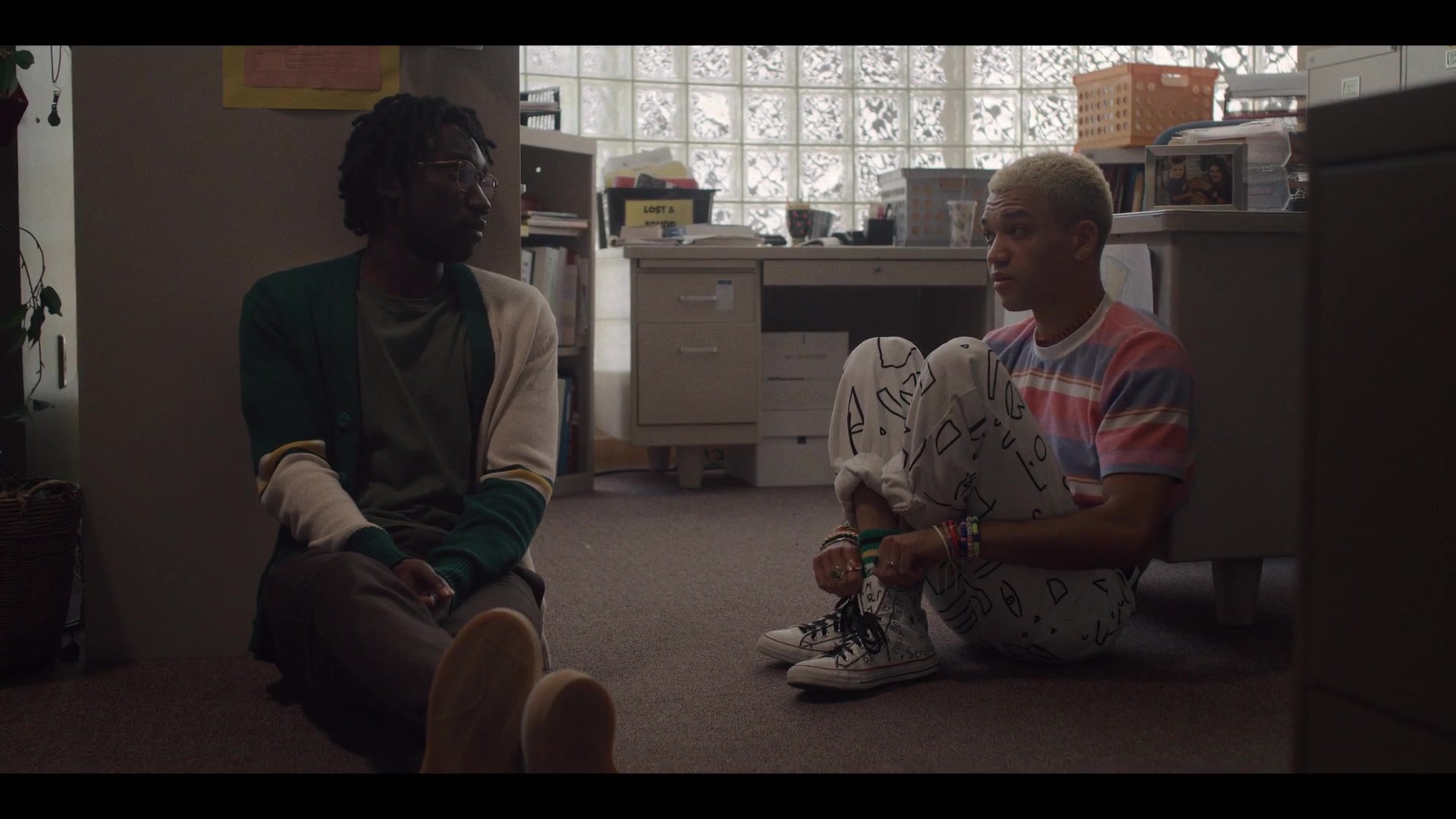 Converse Shoes Of Justice Smith As Chester In Generation S01E02 ... جوزاء