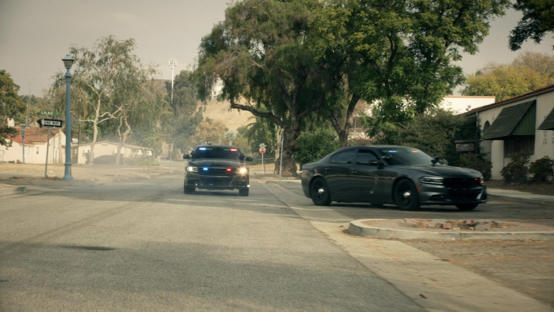 Dodge Charger Cars in S.W.A.T. S04E10 TV Series (2)