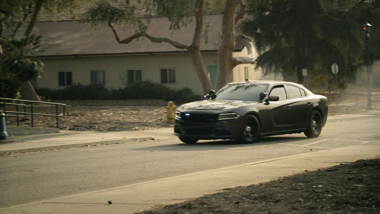 Dodge Charger Cars in S.W.A.T. S04E10 TV Series (3)