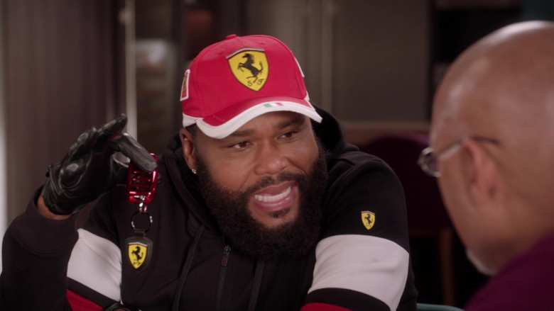 Ferrari Car Keys and Outfit of Cast Member Anthony Anderson as Andre ‘Dre’ Johnson in Black-ish S07E16 100 Yards and Runnin’